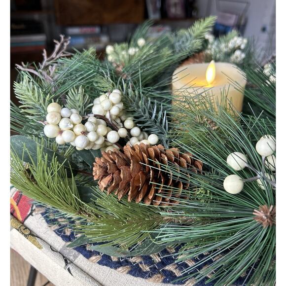 Luminara 3" x 4.5" Flameless Pillar & Wreath Centerpiece White Berries85 - Picture 3 of 11